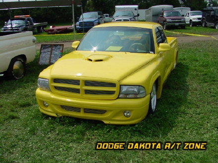 Above: Dodge Dakota R/T, photo from 2003 Mopar Nationals Columbus, Ohio.